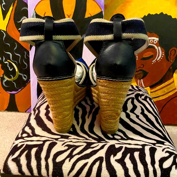 🦋MIA Wedge Sandal🦋 - Picture 3 of 3